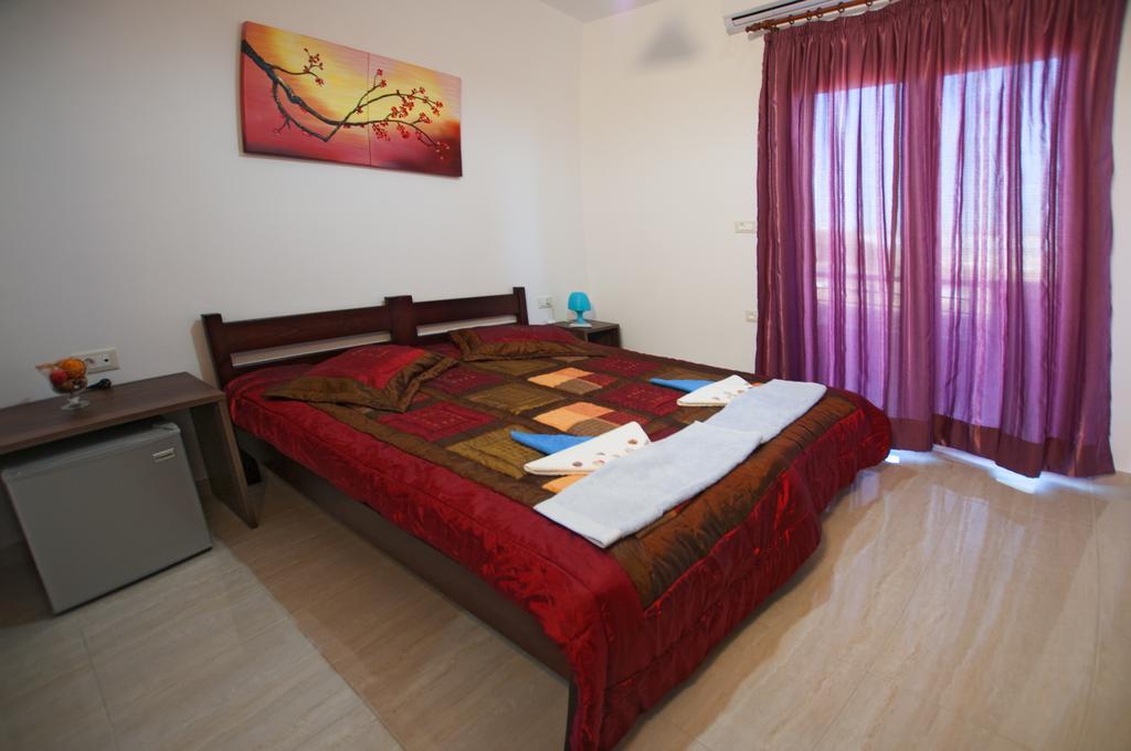 Elpidis Villa Kokkinos Pirgos Exterior foto